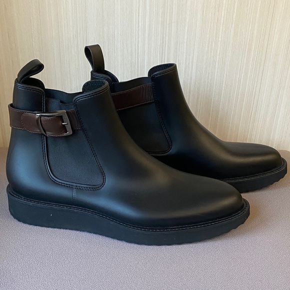 SAKS FIFTH AVENUE Chelsea Black Rain Snow Dress Ribber Ankle Boots Brown Strap - Picture 2 of 4